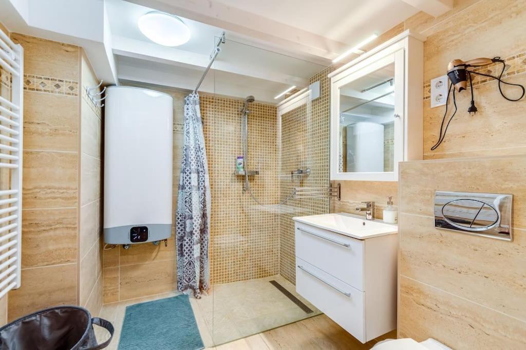 Amazing Kazinczy Flat No. 1 * Budapeste