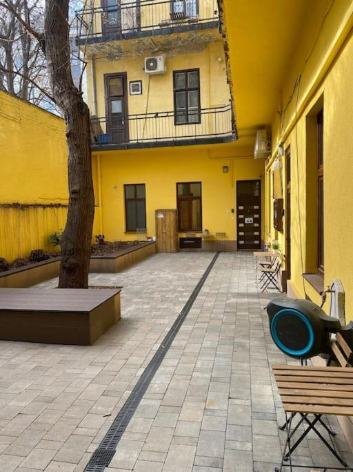 Amazing Kazinczy Flat No. 1 Budapeste